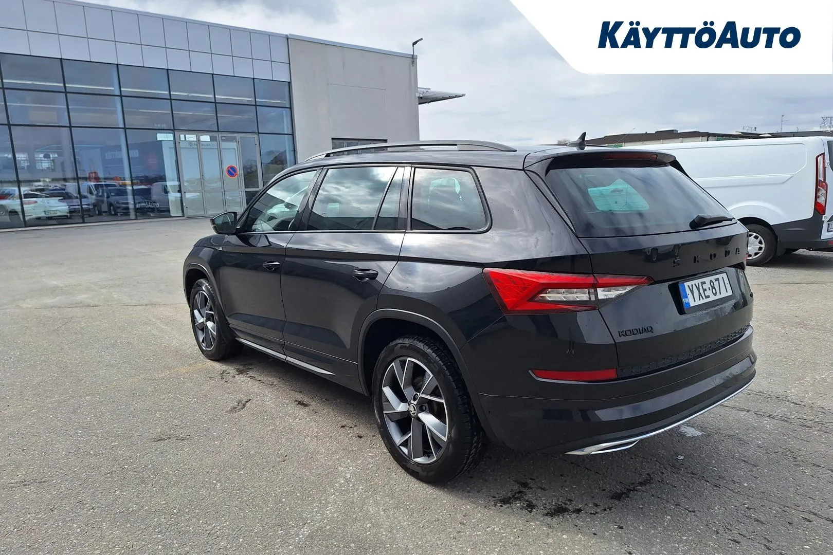 SKODA Kodiaq YXE-871 carousel image