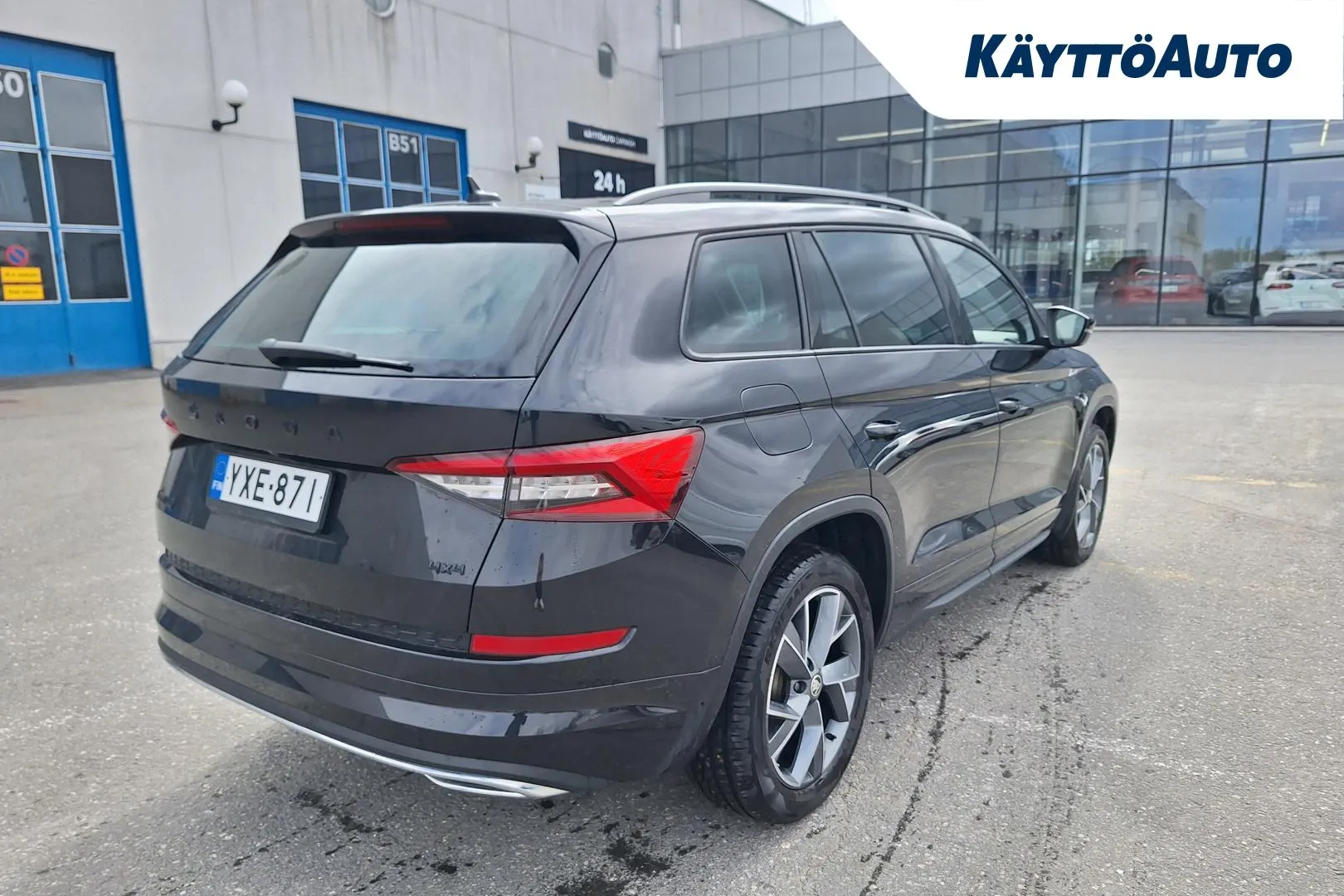 SKODA Kodiaq YXE-871 carousel image