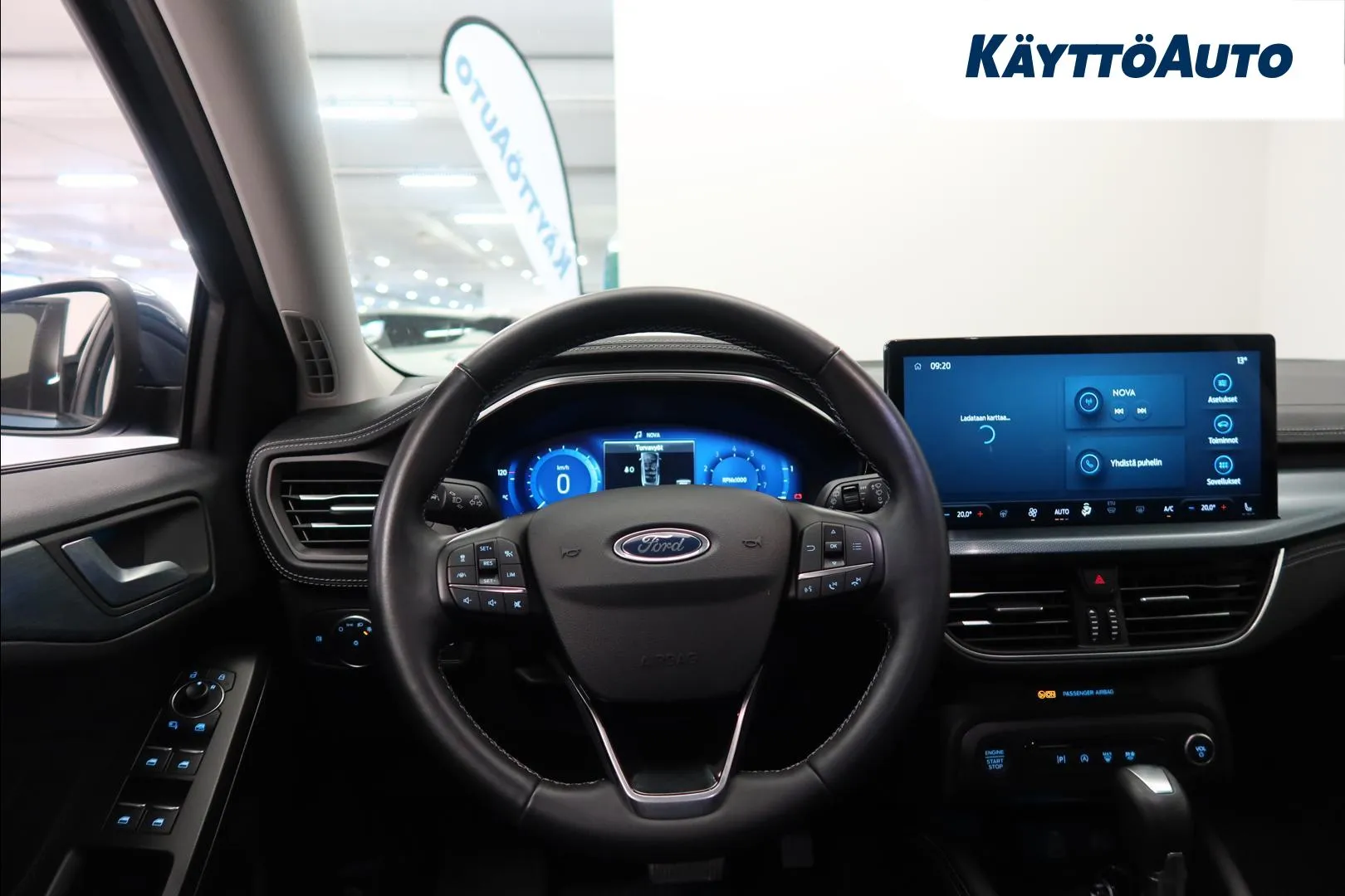 FORD Focus YKZ-730 carousel image