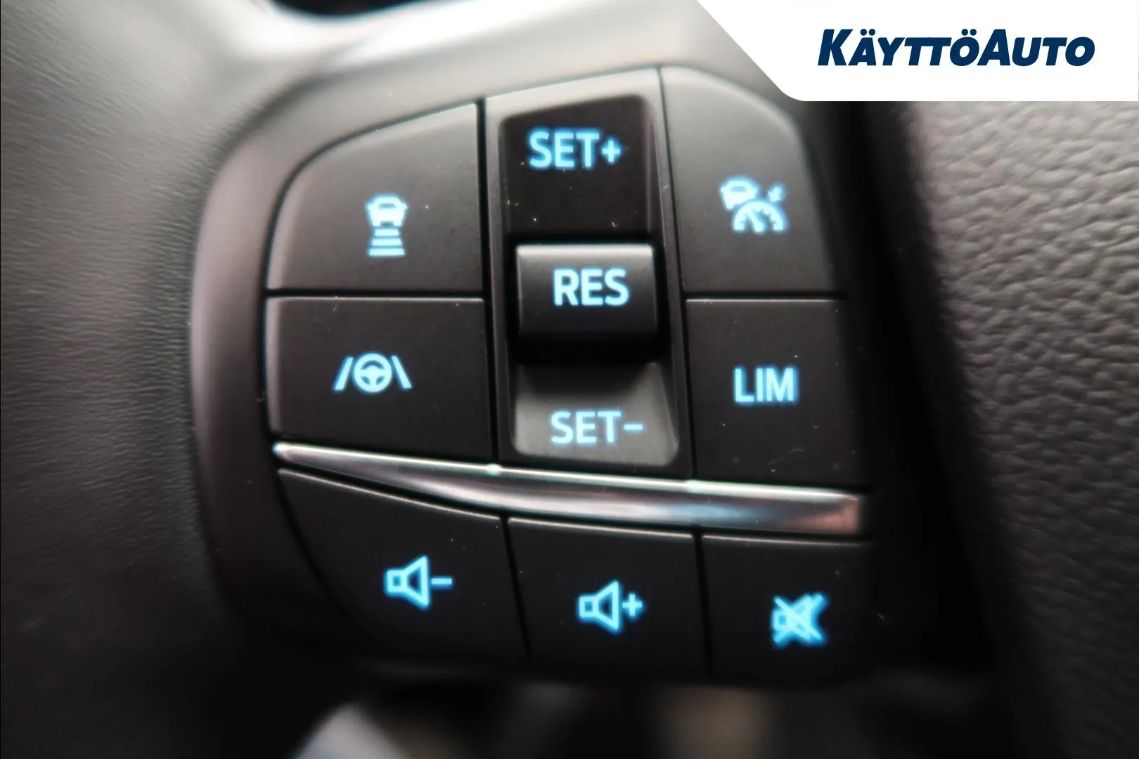 FORD Focus YKZ-730 carousel image