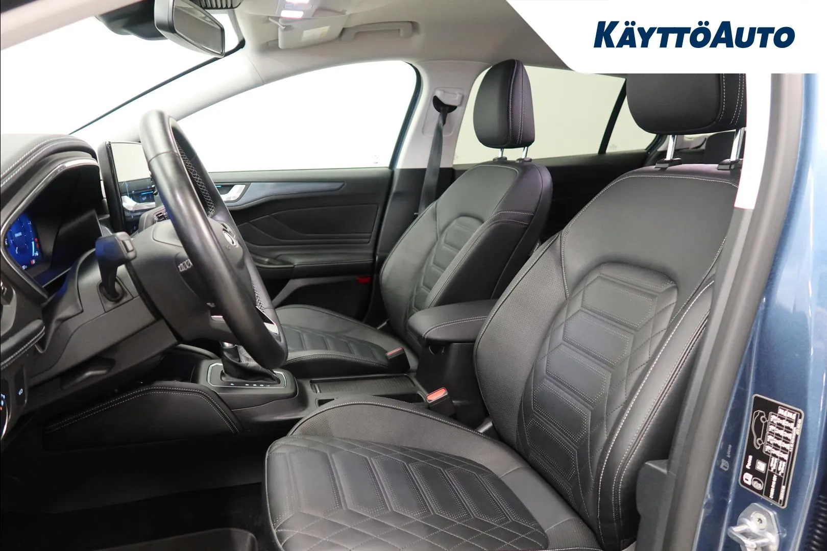 FORD Focus YKZ-730 carousel image