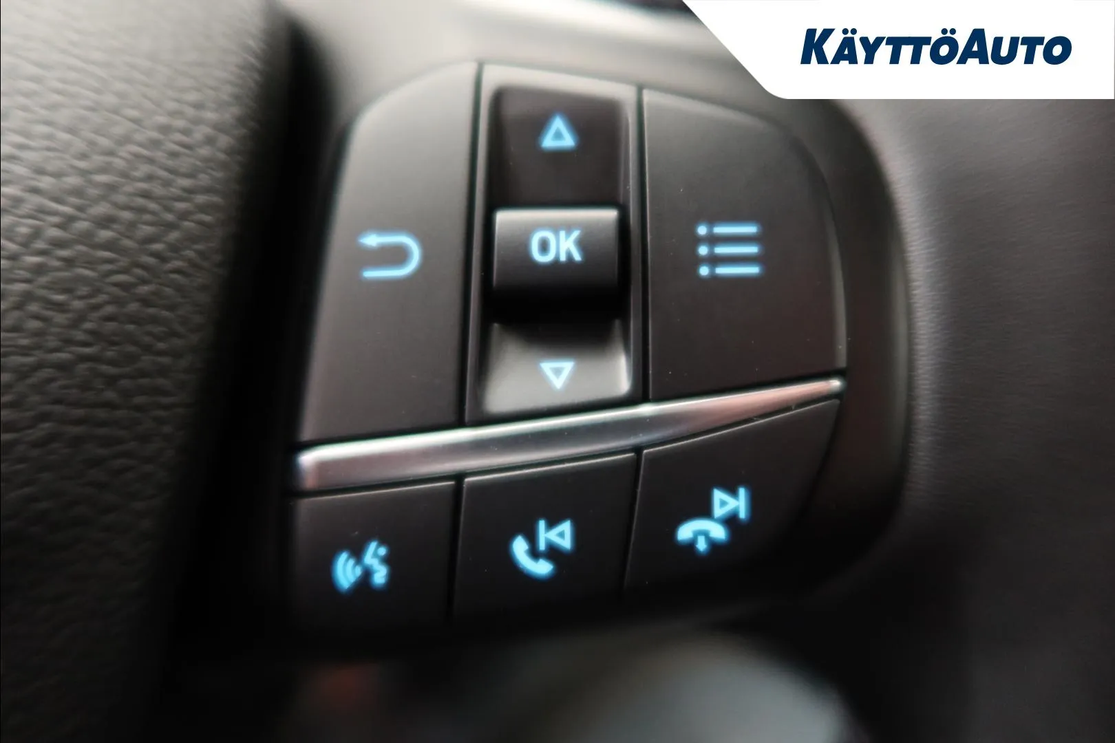 FORD Focus YKZ-730 carousel image