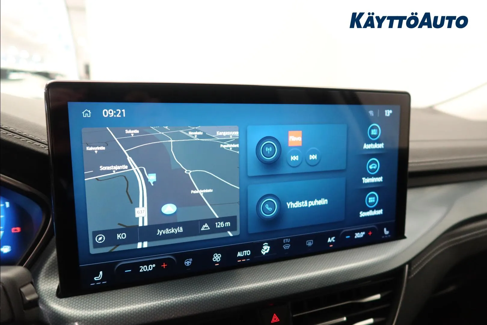 FORD Focus YKZ-730 carousel image