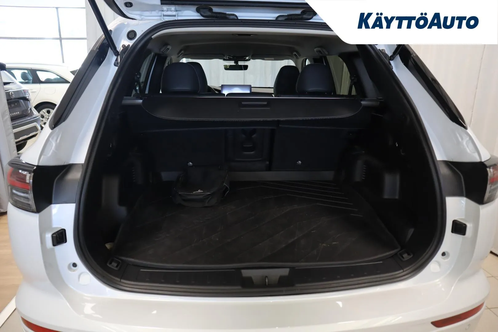 Mitsubishi Outlander XTK-942 carousel image
