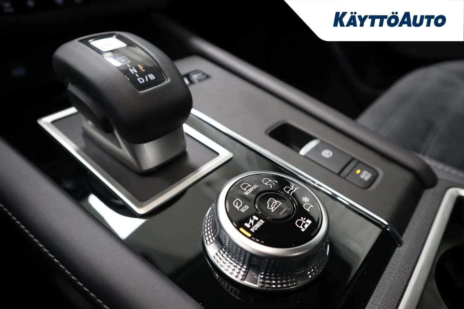 Mitsubishi Outlander XTK-942 carousel image