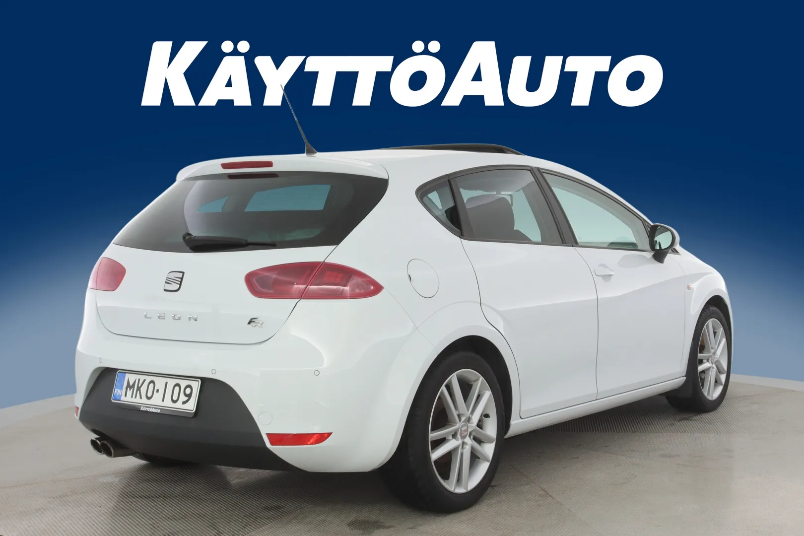 SEAT Leon MKO-109 carousel image