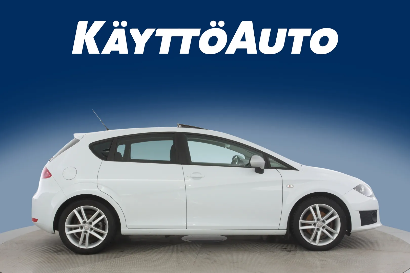 SEAT Leon MKO-109 carousel image