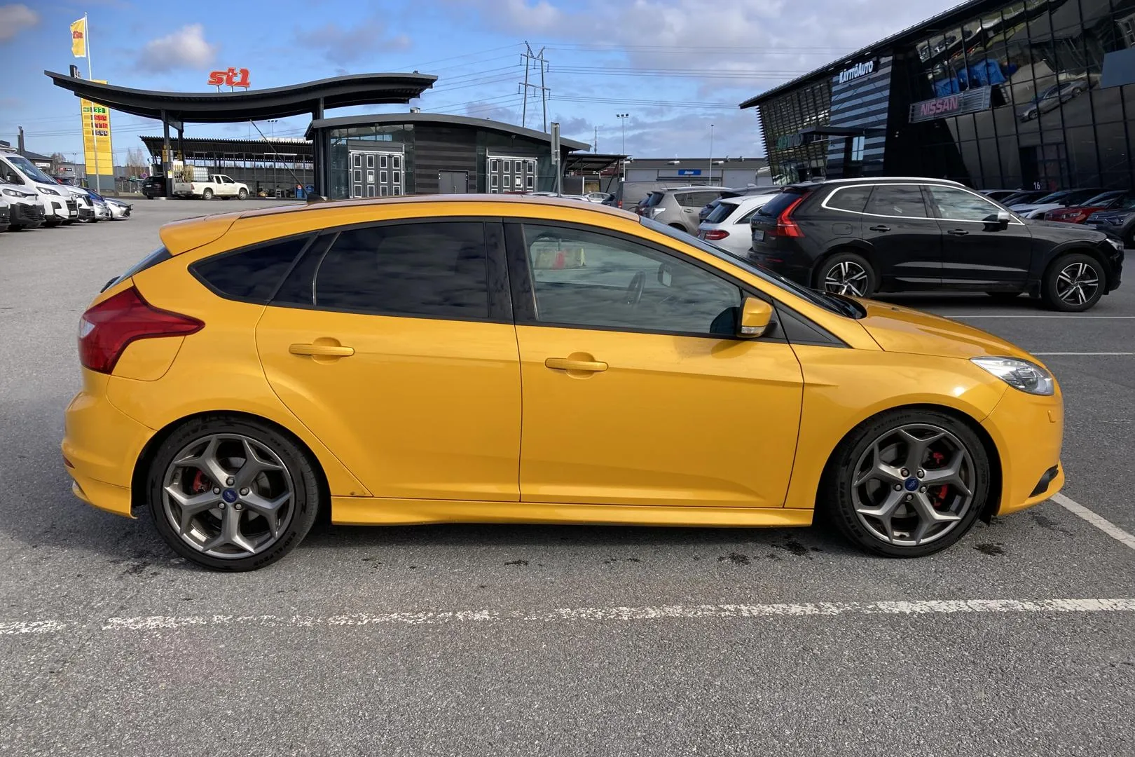 FORD Focus LLS-765 carousel image