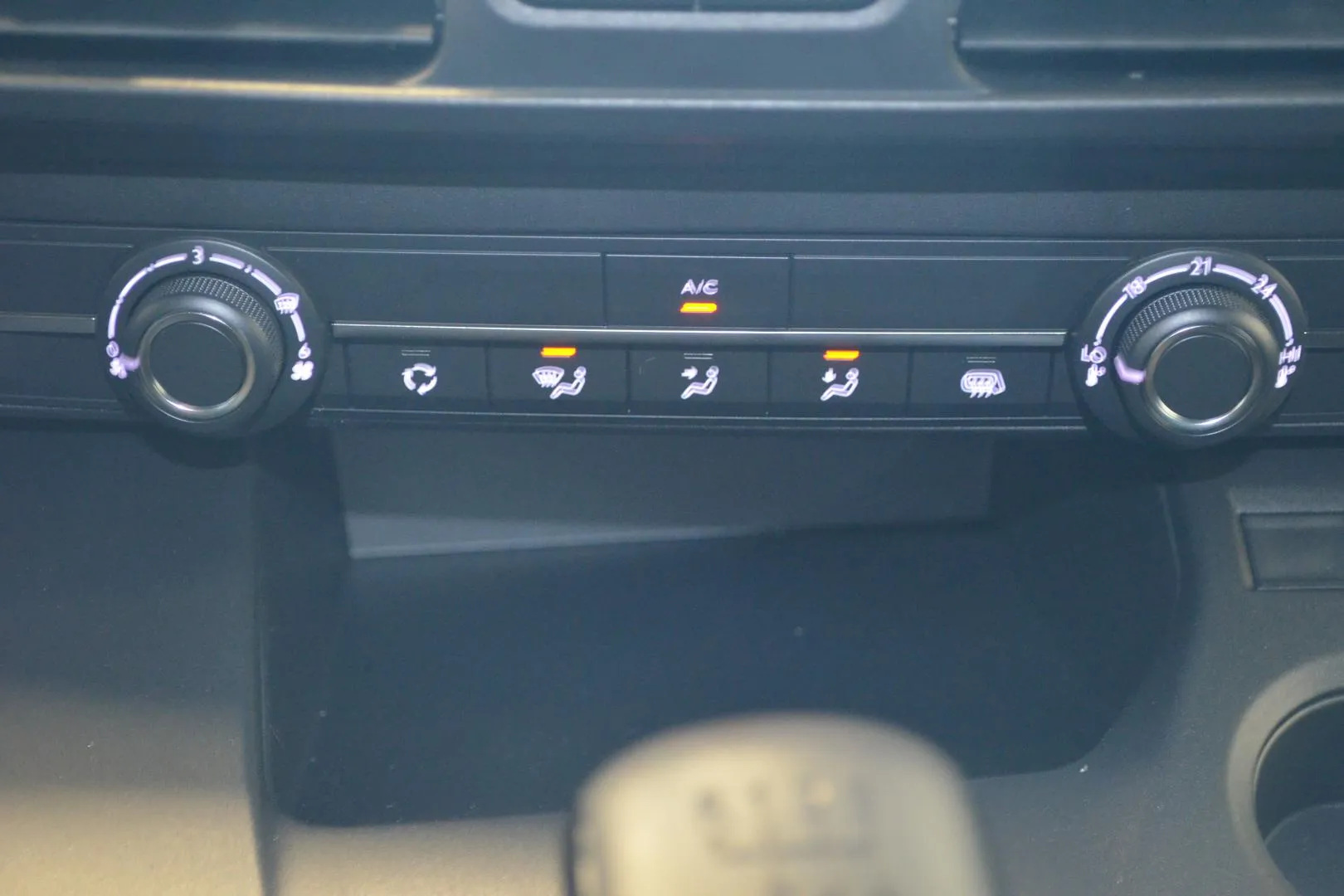 Opel Combo JNA-547 carousel image