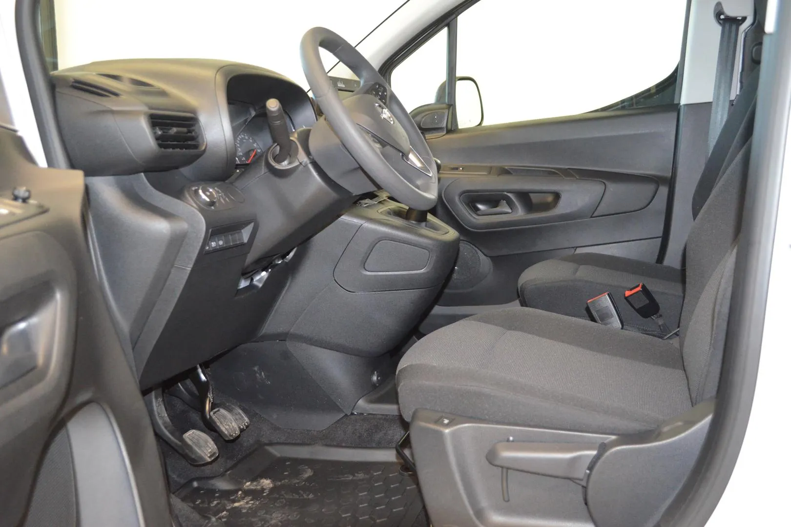 Opel Combo JNA-547 carousel image
