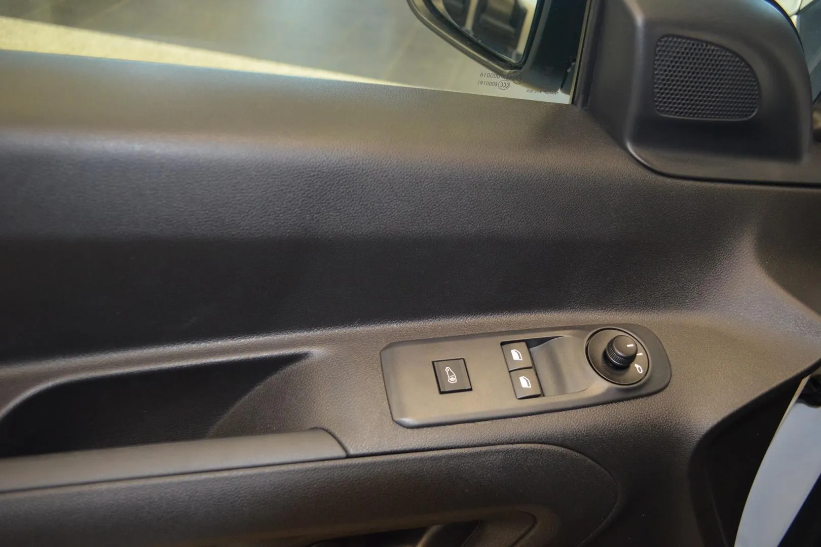Opel Combo JNA-547 carousel image
