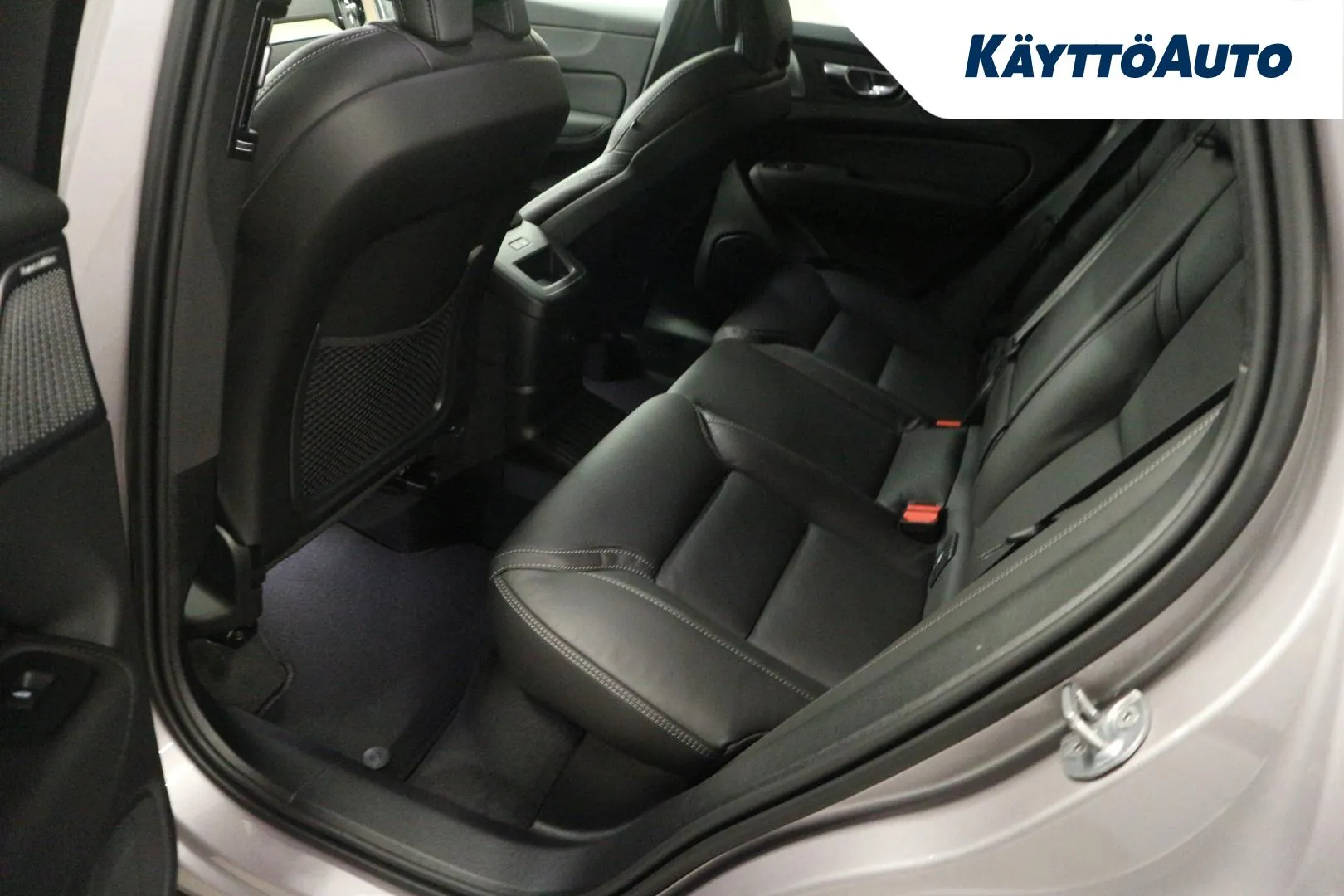 Volvo XC60 ZPO-918 carousel image