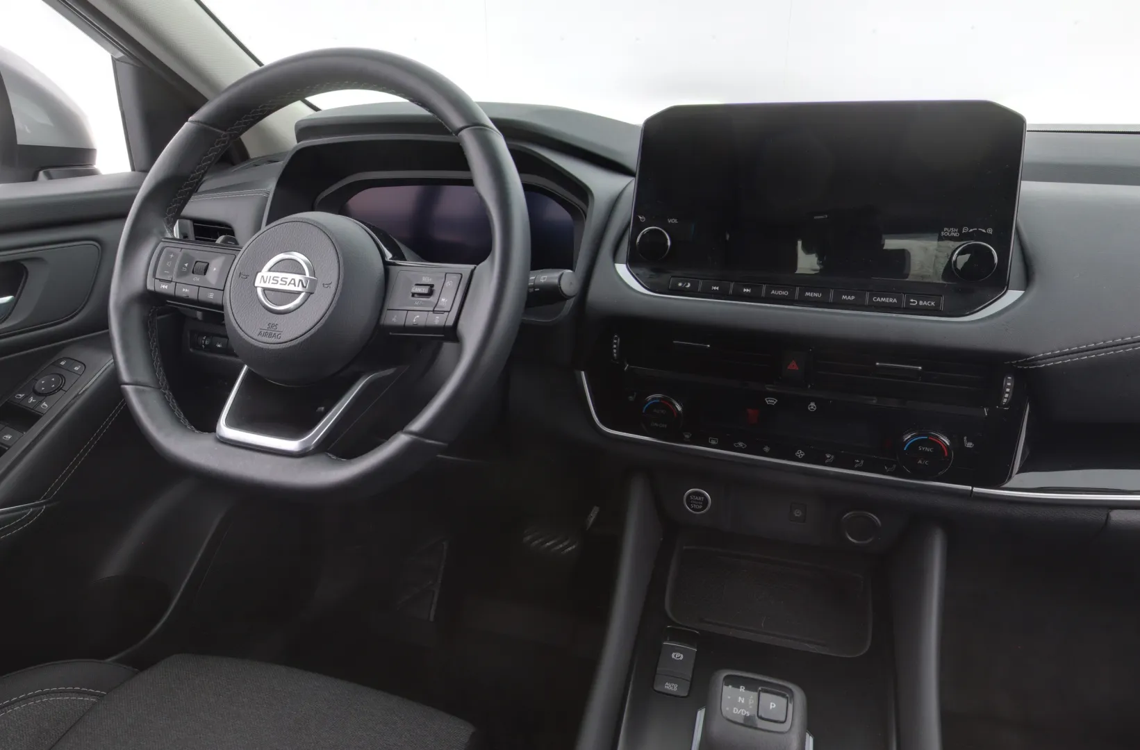 NISSAN Qashqai ZOC-650 carousel image