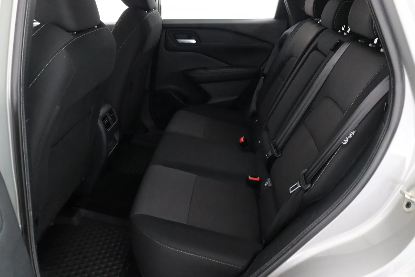 NISSAN Qashqai ZOC-650 carousel image