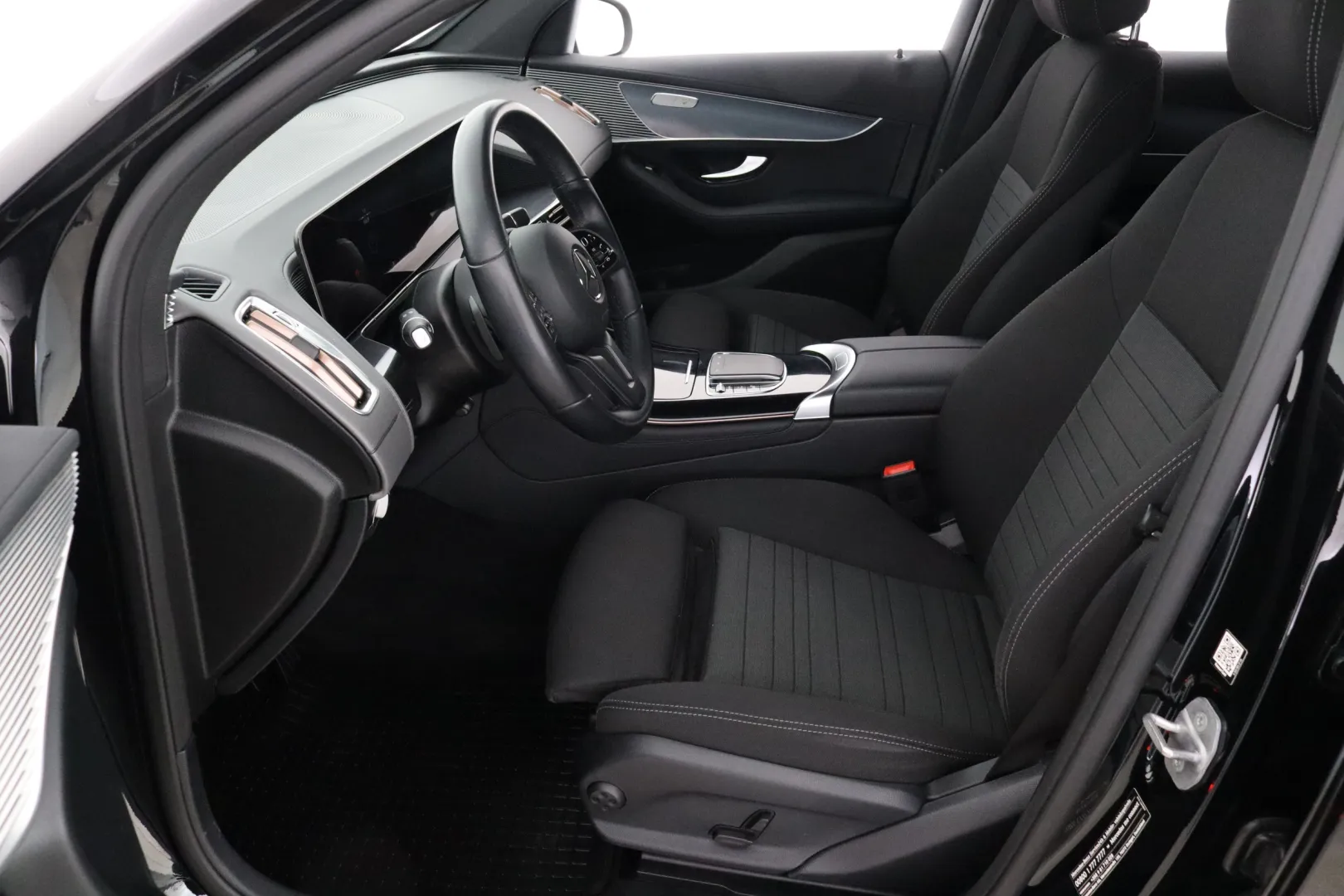 MERCEDES-BENZ EQC SYU-104 carousel image