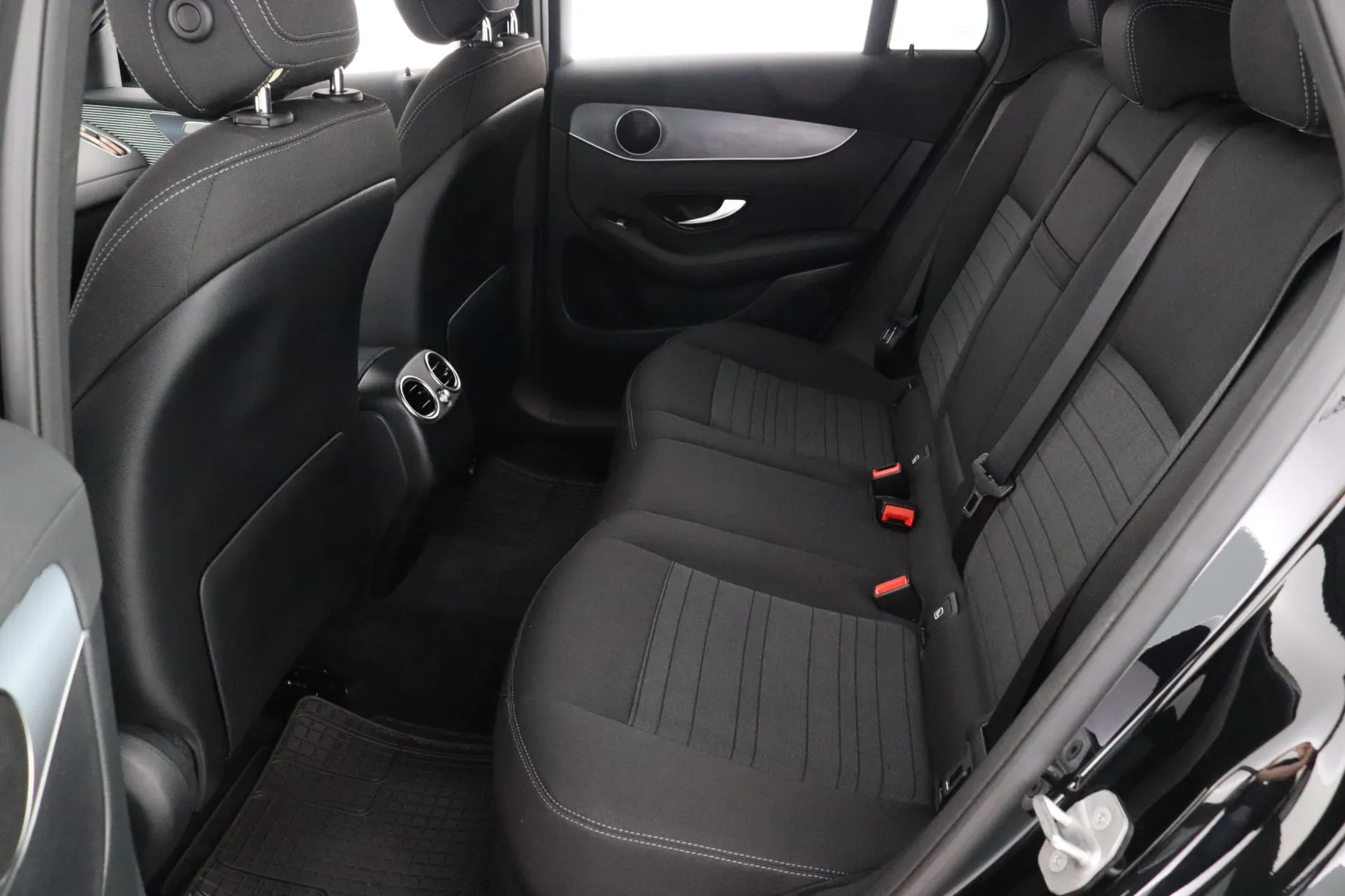 MERCEDES-BENZ EQC SYU-104 carousel image