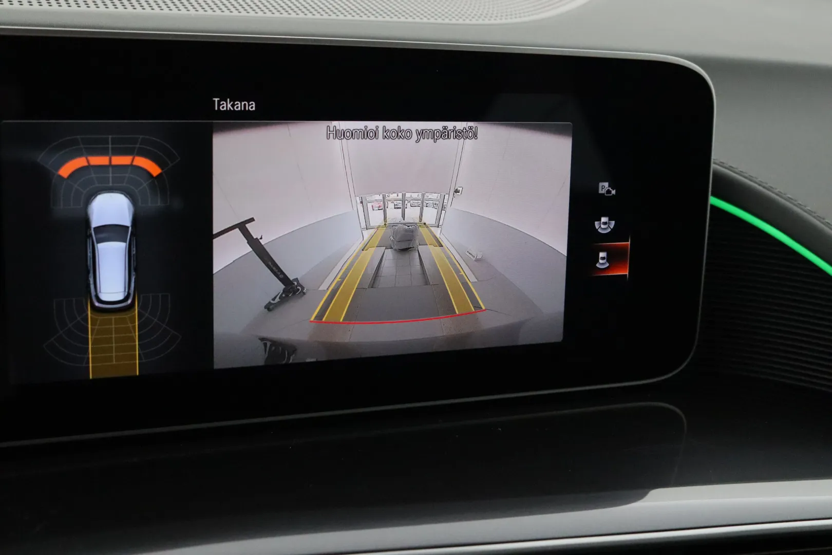 MERCEDES-BENZ EQC SYU-104 carousel image