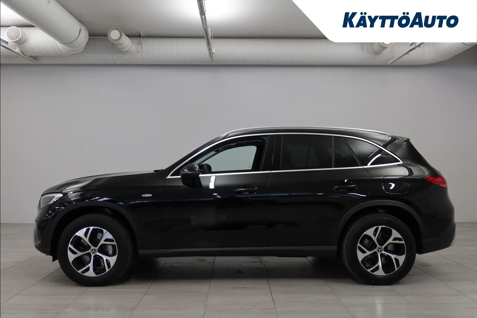 Mercedes-Benz GLC JOB-151 carousel image