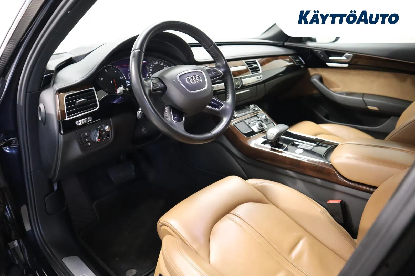 AUDI A8 ZKC-863 carousel image