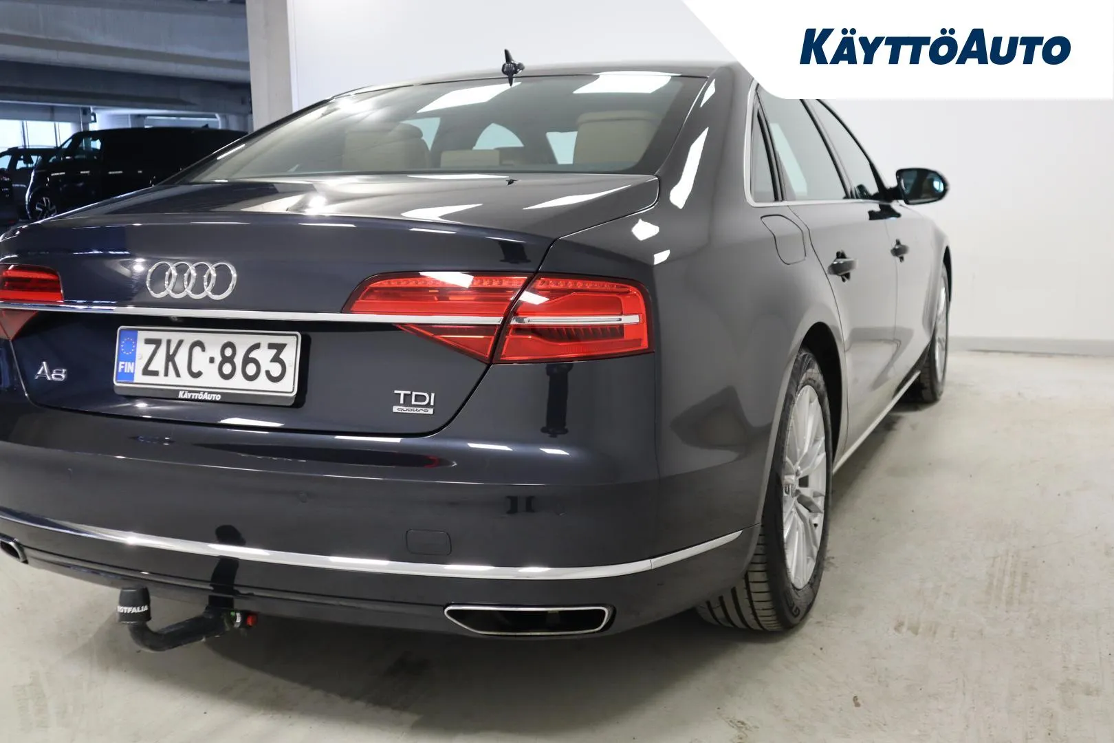 AUDI A8 ZKC-863 carousel image