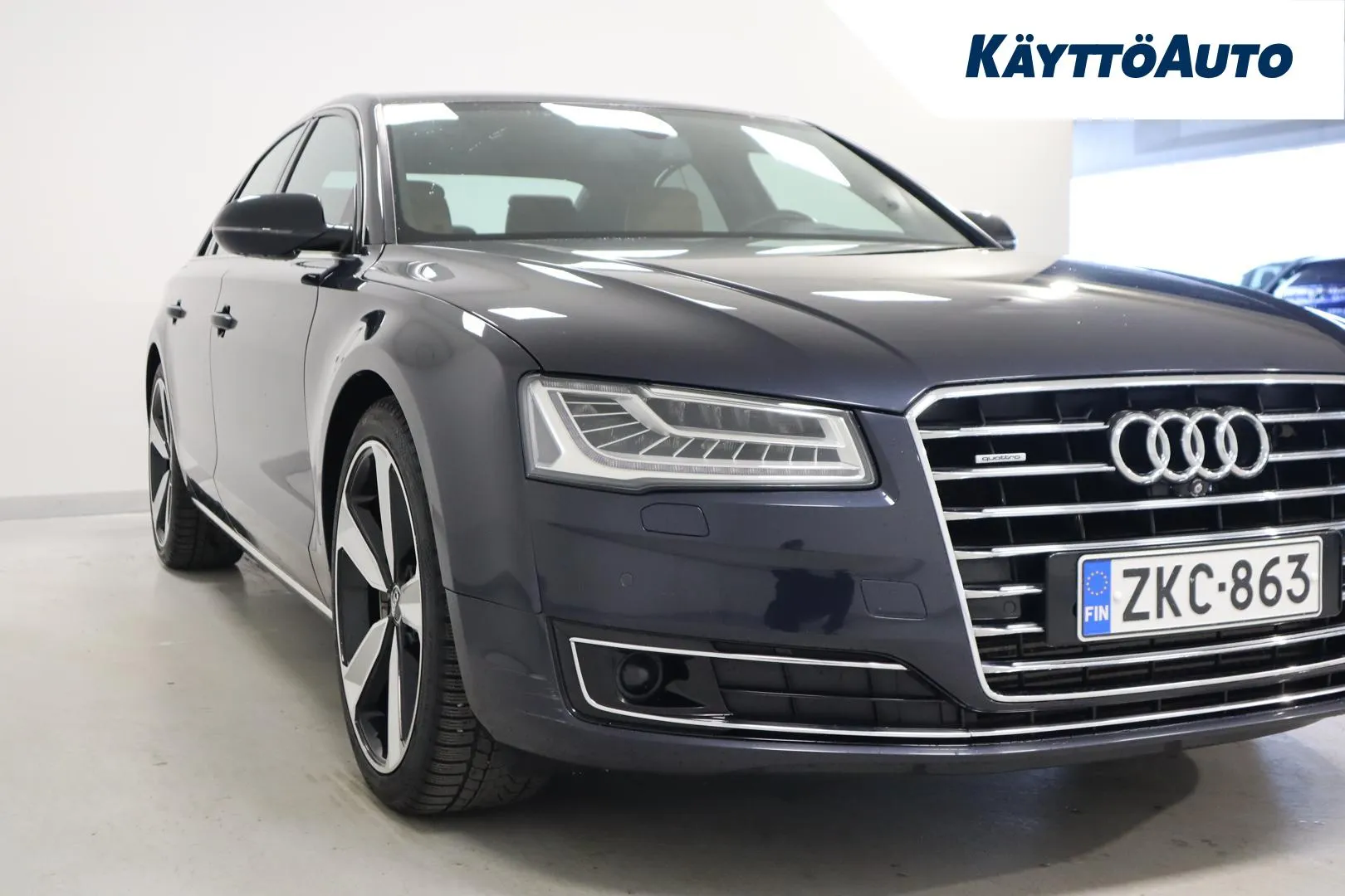 AUDI A8 ZKC-863 carousel image