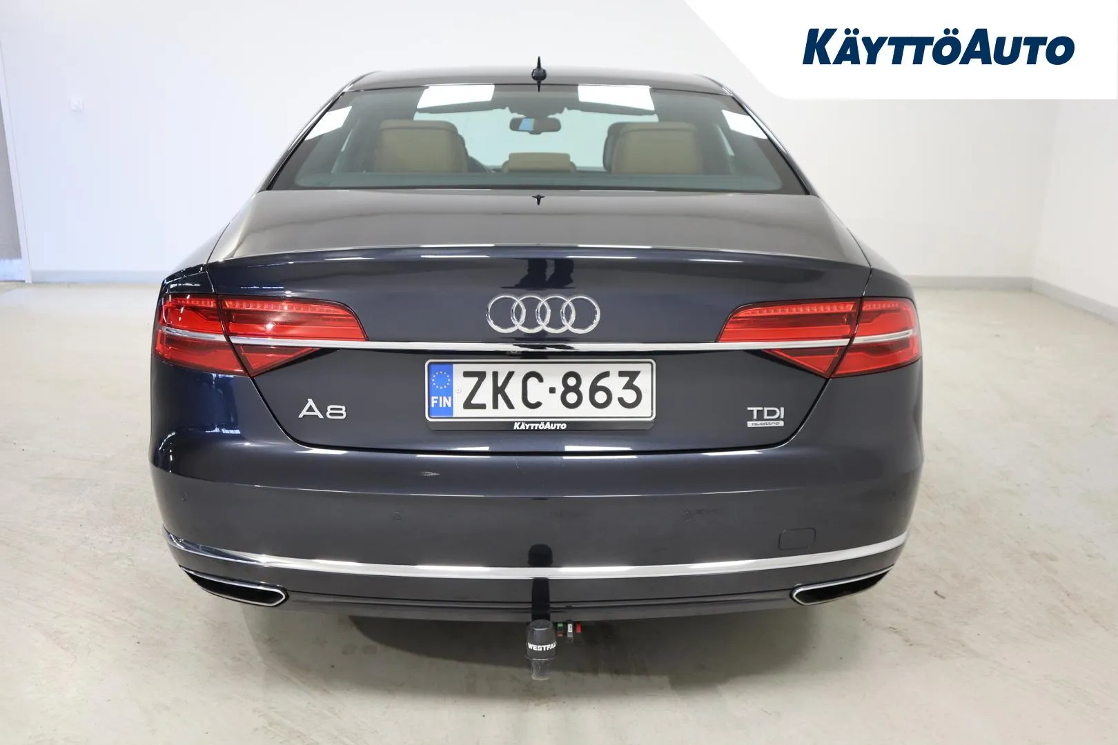 AUDI A8 ZKC-863 carousel image
