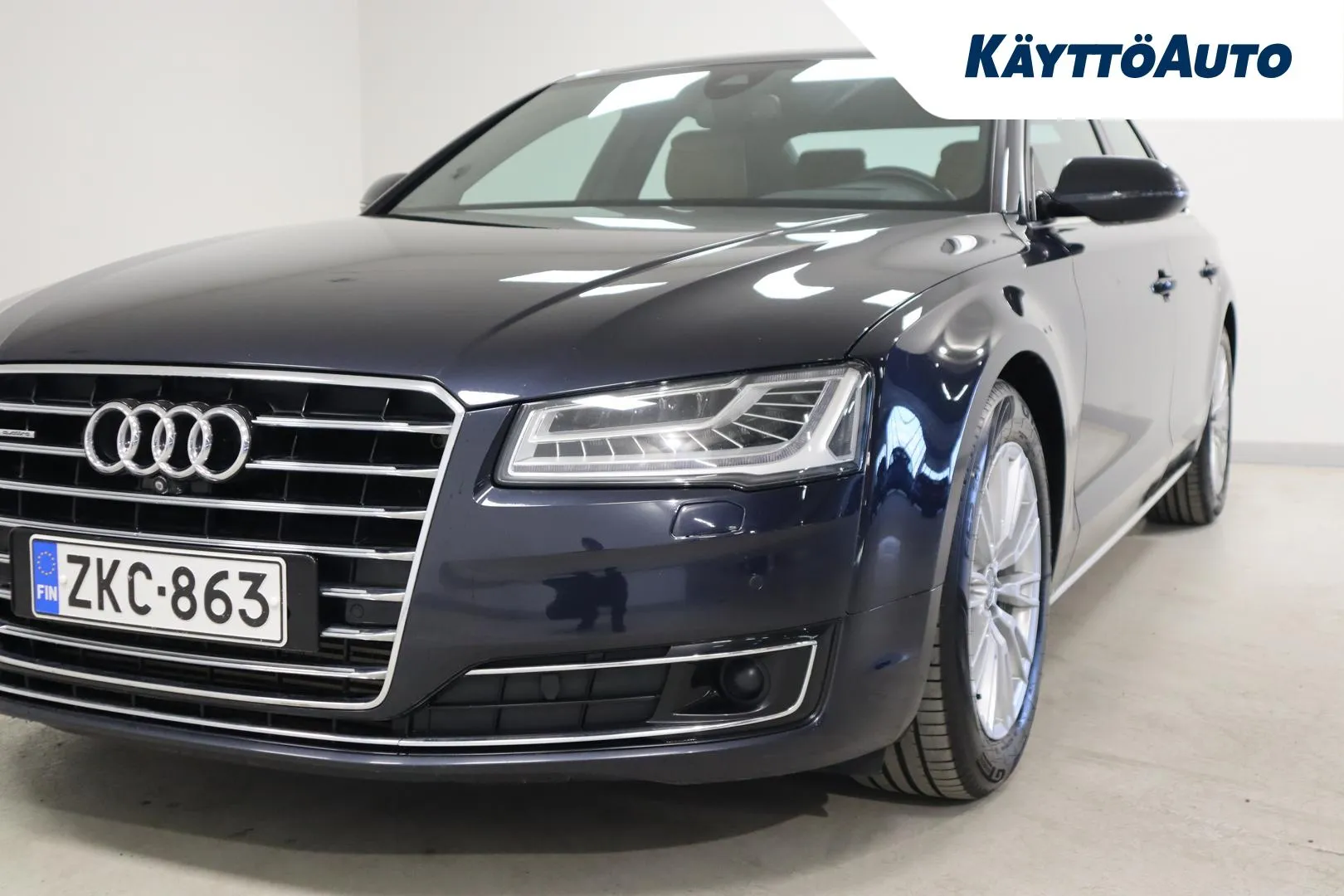AUDI A8 ZKC-863 carousel image