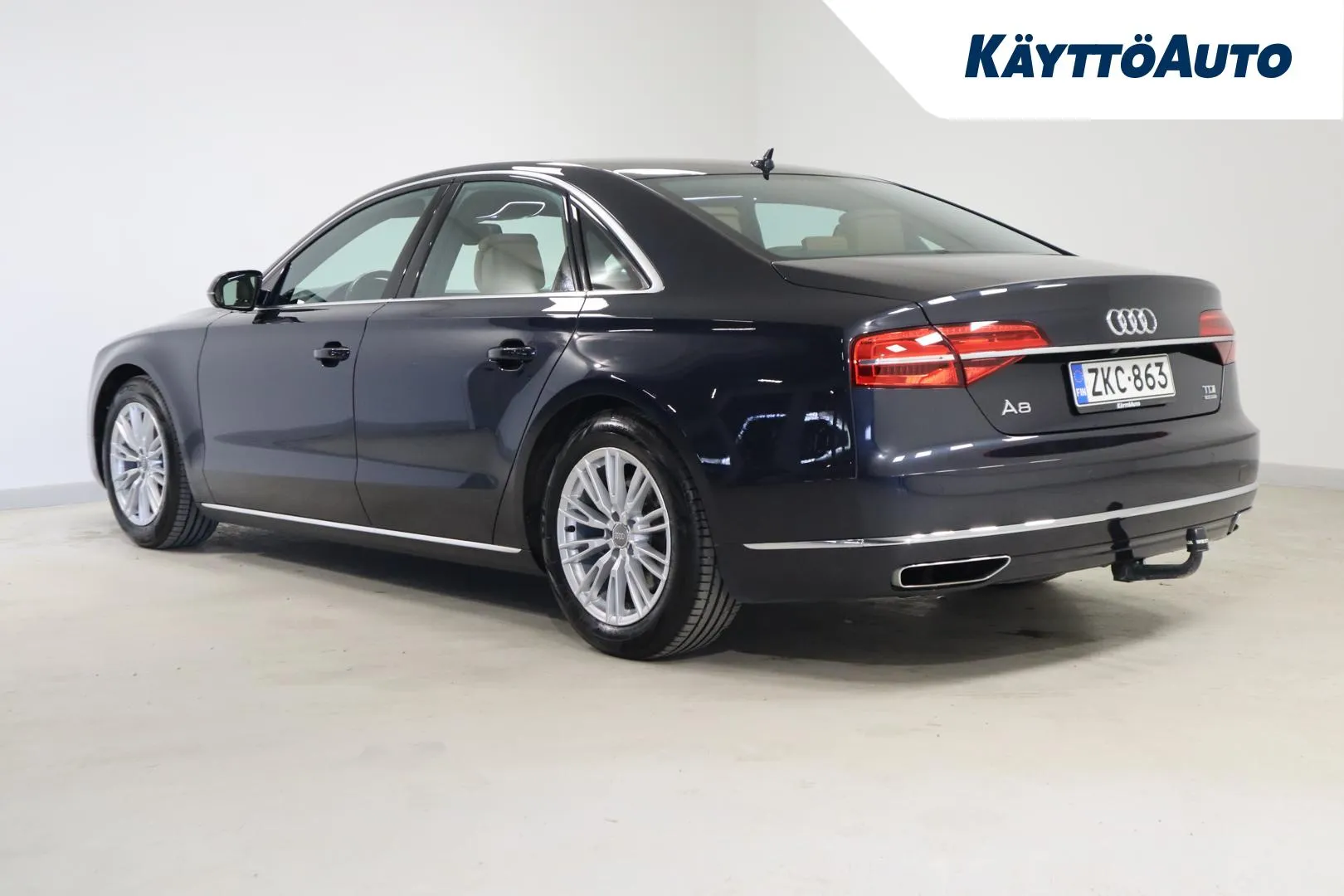AUDI A8 ZKC-863 carousel image