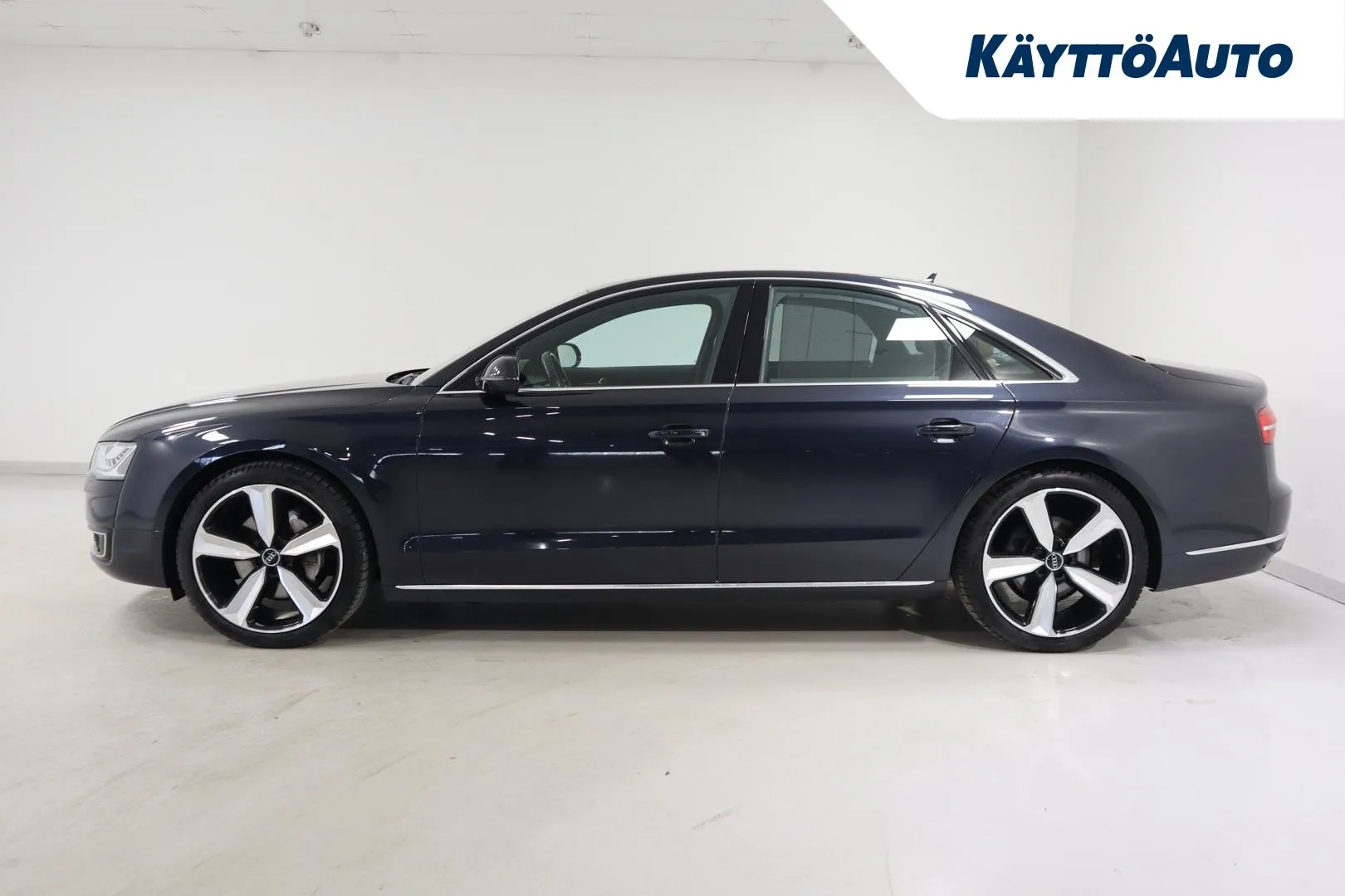 AUDI A8 ZKC-863 carousel image