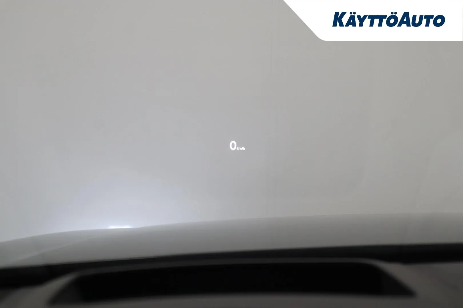 AUDI A8 ZKC-863 carousel image