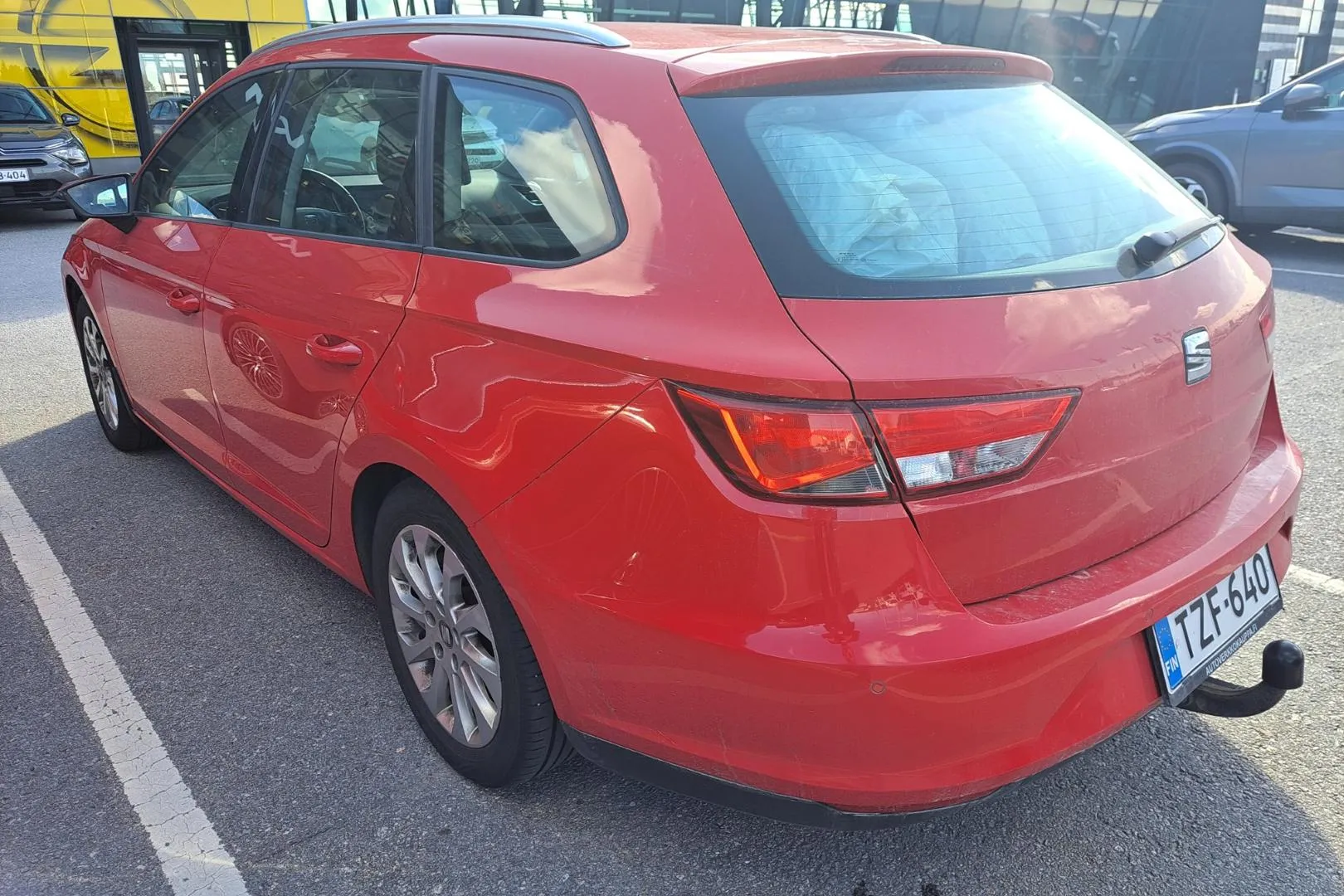 SEAT Leon ST TZF-640 carousel image