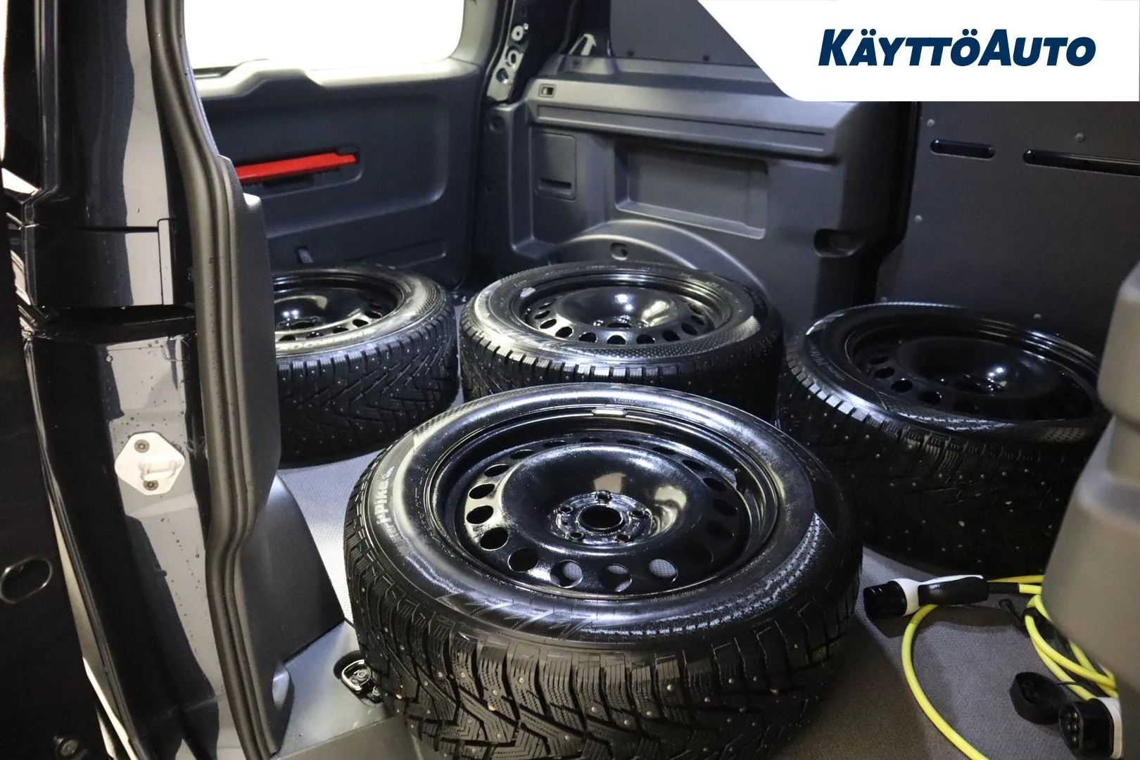 Volkswagen ID. Buzz Cargo IRO-985 carousel image