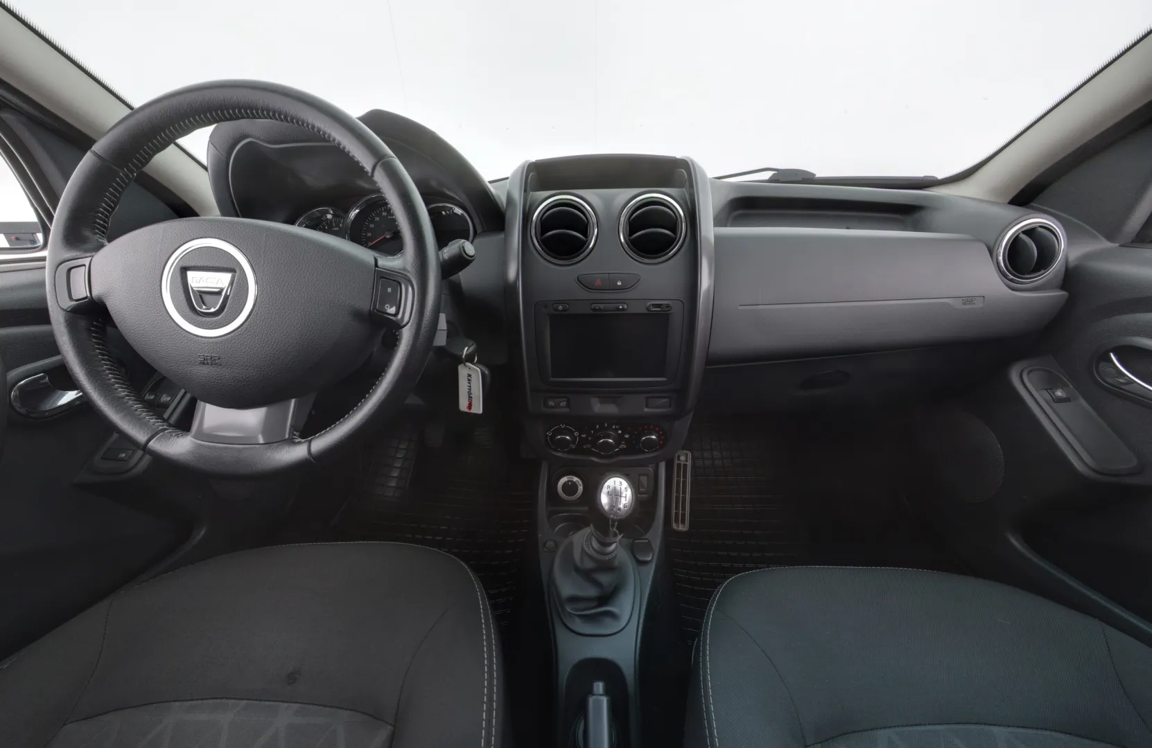 DACIA Duster FLH-741 carousel image