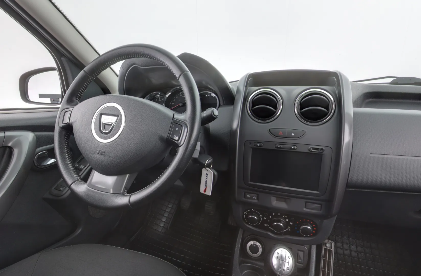 DACIA Duster FLH-741 carousel image