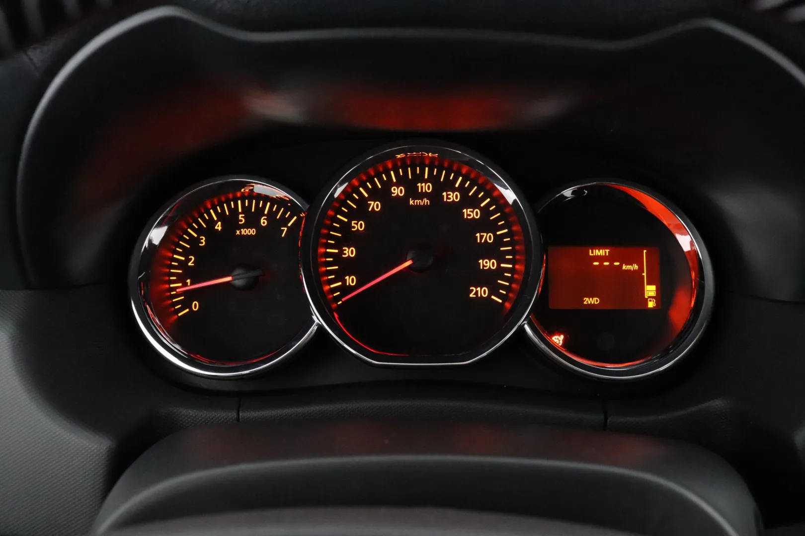 DACIA Duster FLH-741 carousel image