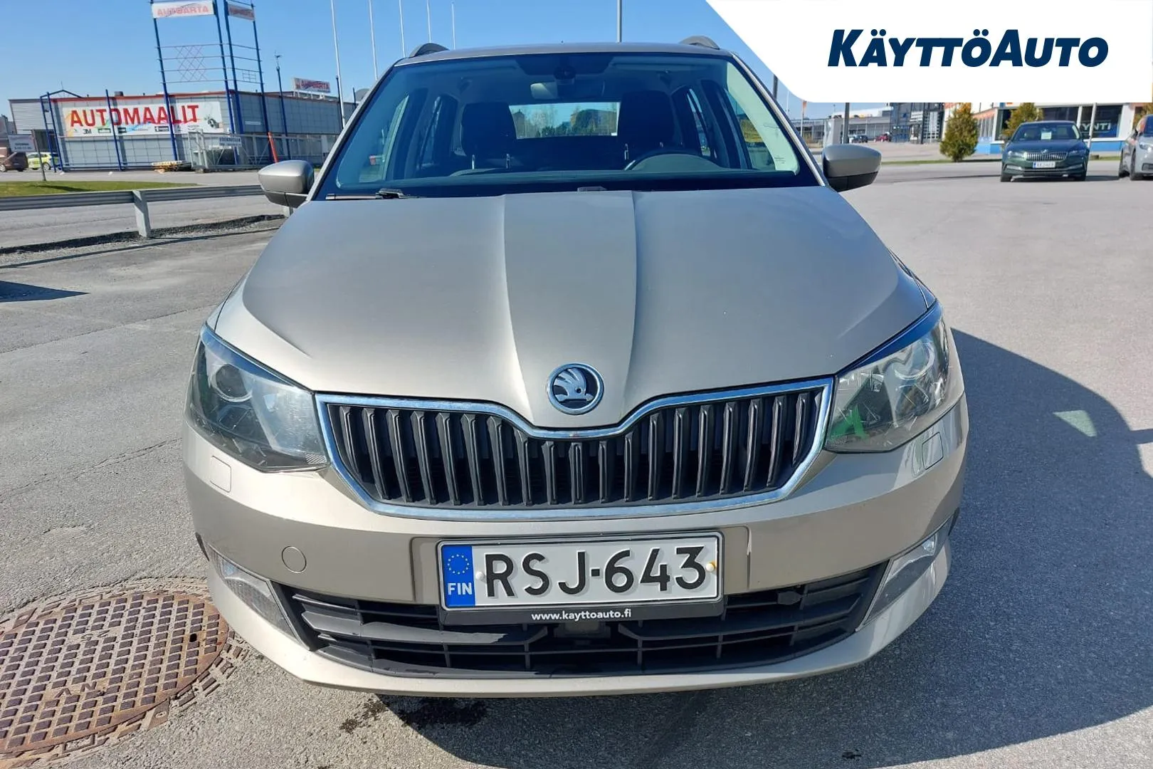 Skoda Fabia RSJ-643 carousel image
