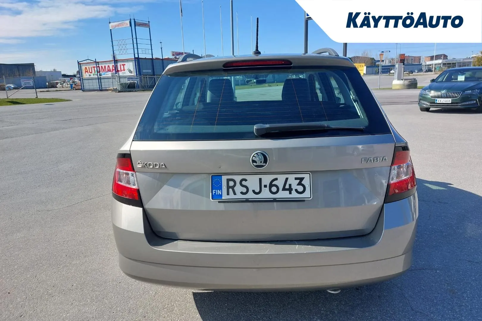 Skoda Fabia RSJ-643 carousel image