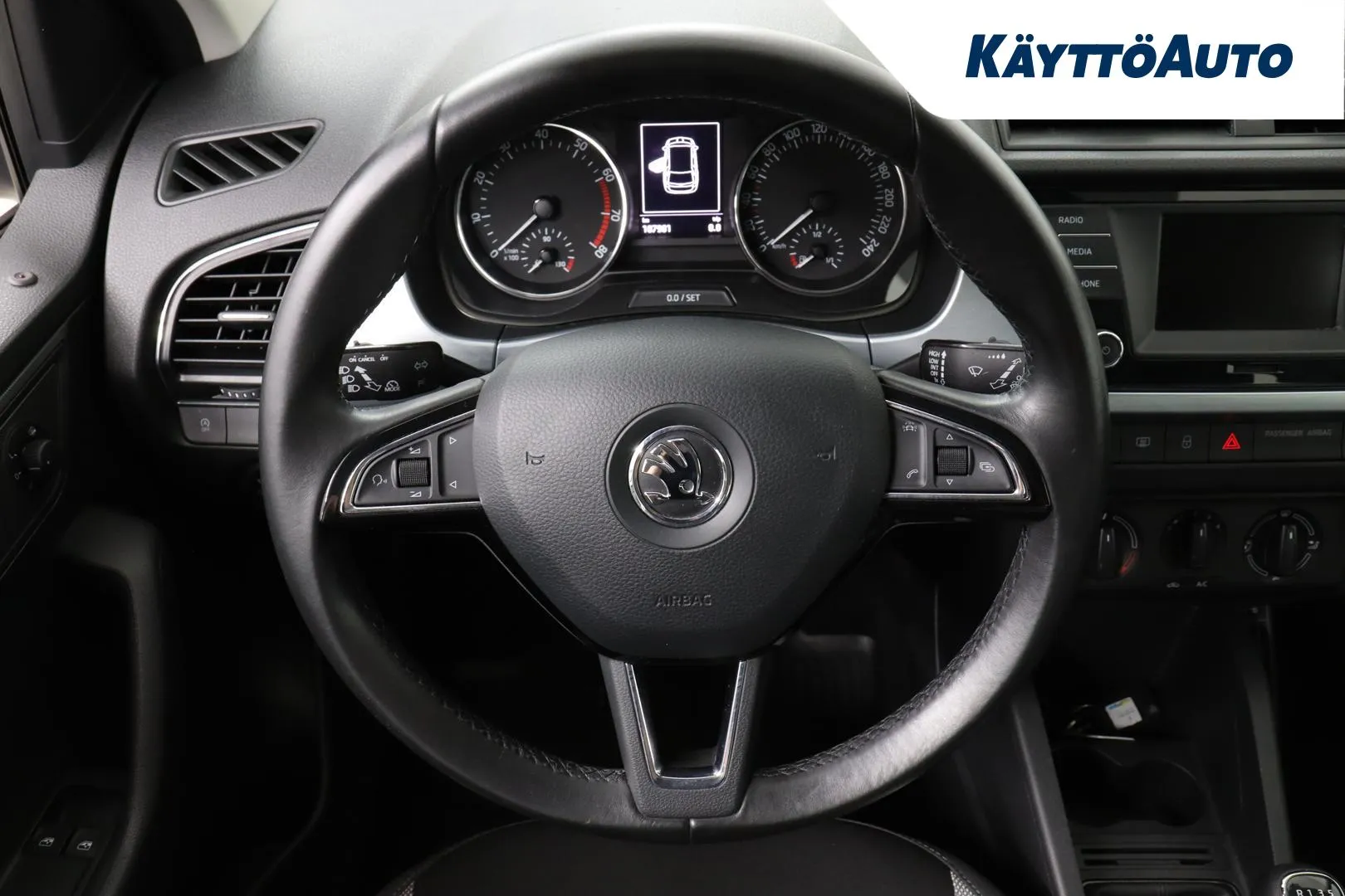 SKODA Fabia RSJ-643 carousel image