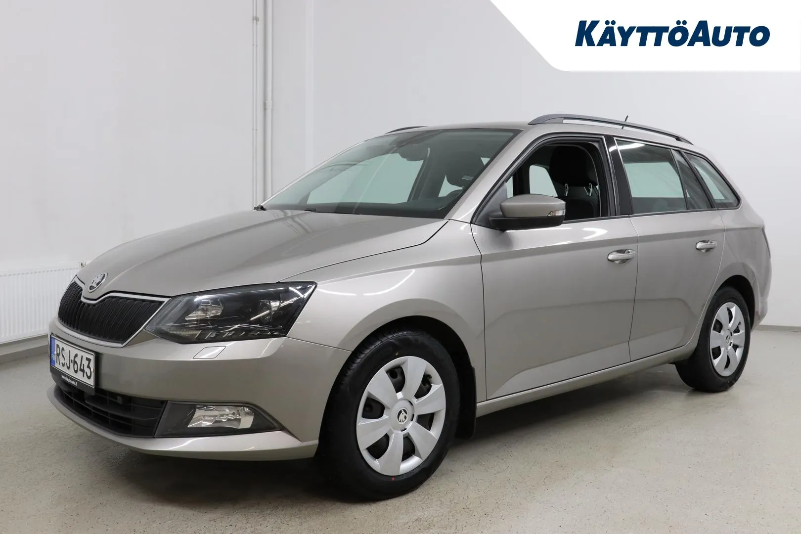 SKODA Fabia RSJ-643 carousel image