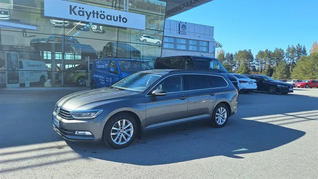 VOLKSWAGEN Passat KNV-993