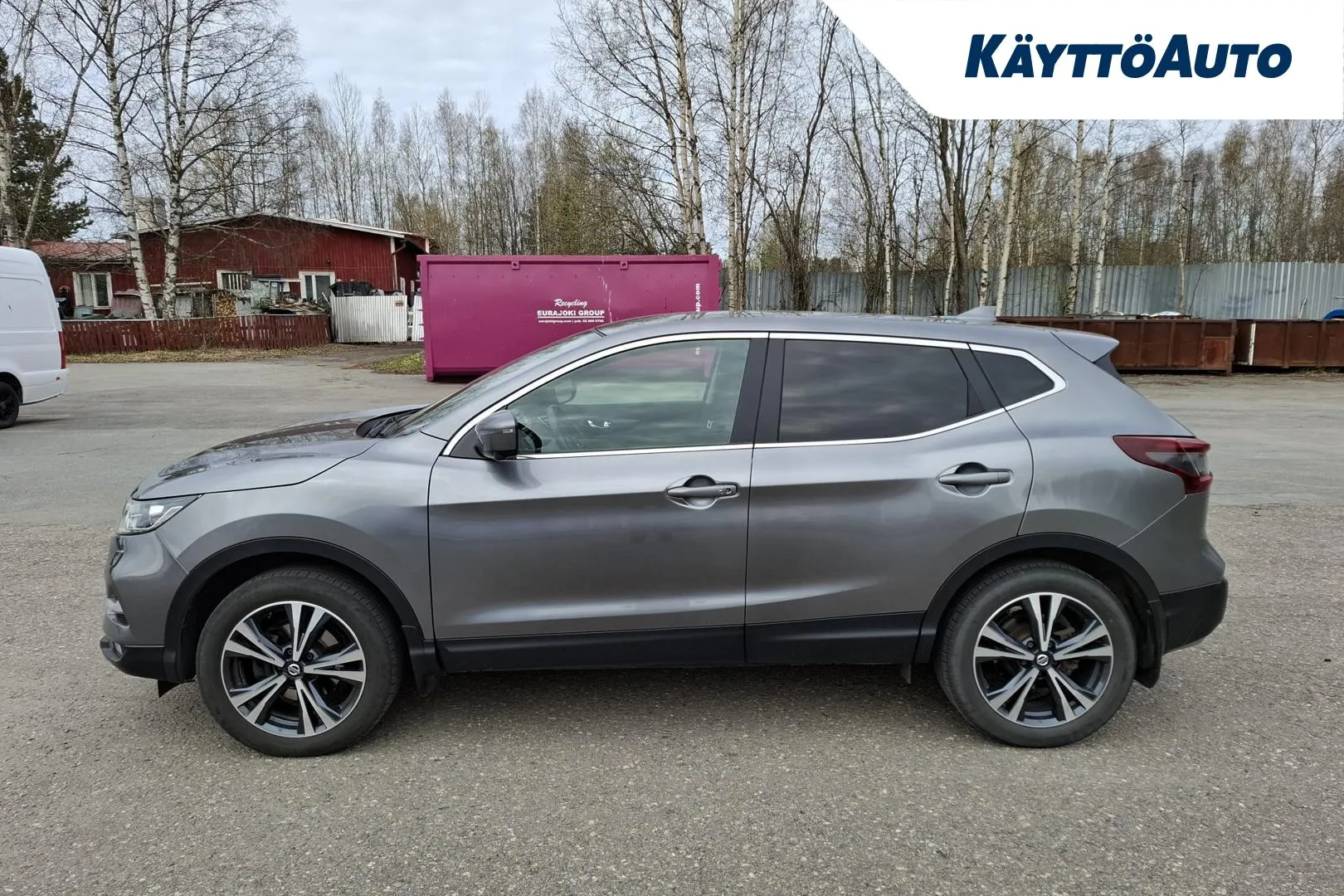 Nissan Qashqai ZNO-168 carousel image