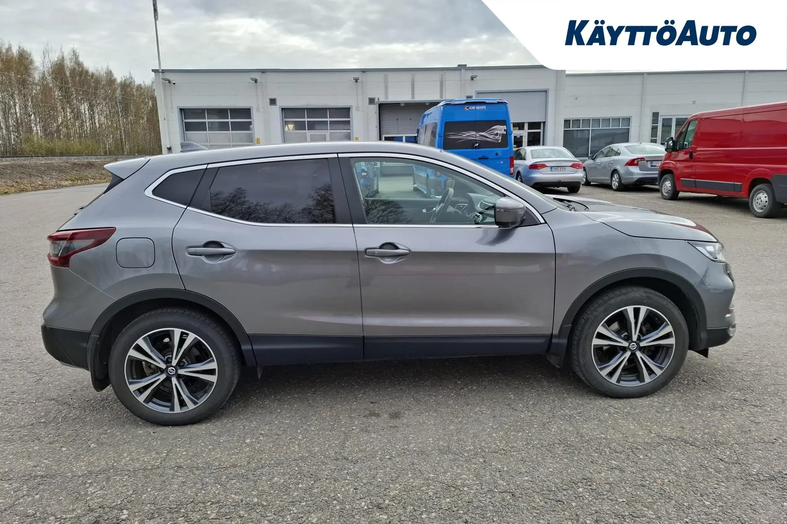 Nissan Qashqai ZNO-168 carousel image