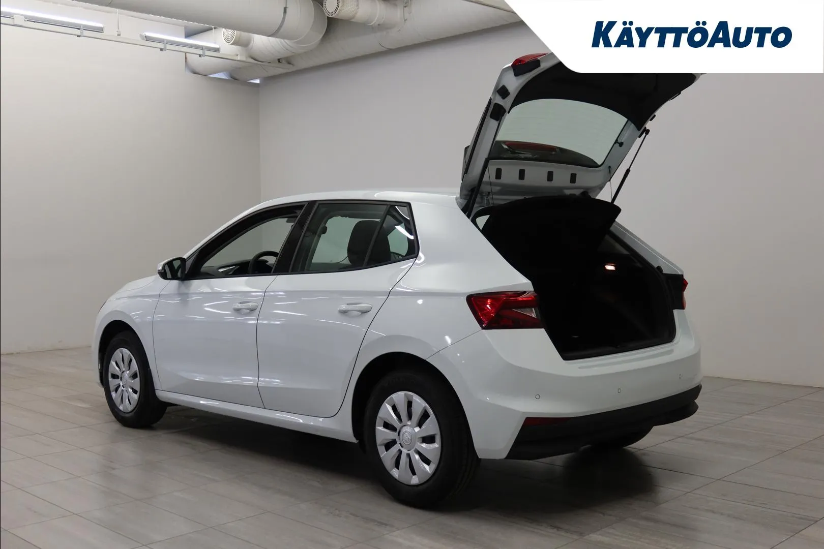 Skoda Fabia NOF-698 carousel image