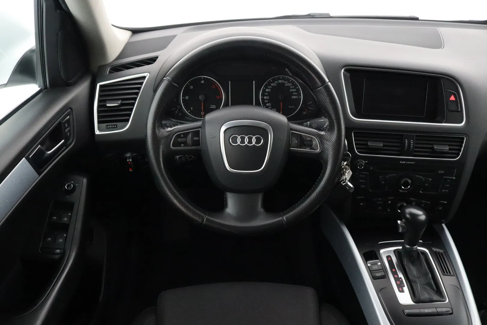 AUDI Q5 RTC-460 carousel image