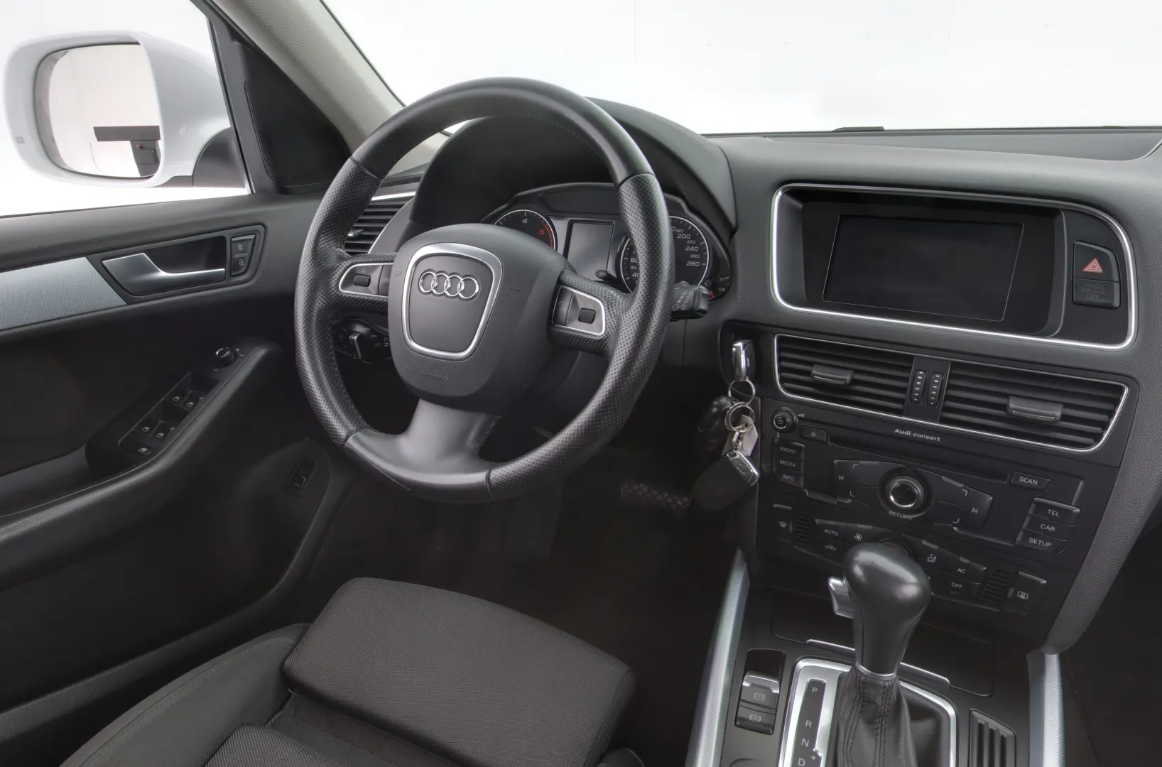AUDI Q5 RTC-460 carousel image