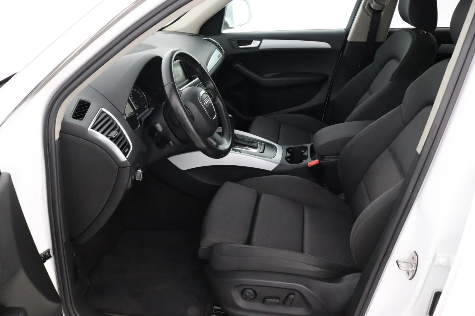 AUDI Q5 RTC-460 carousel image