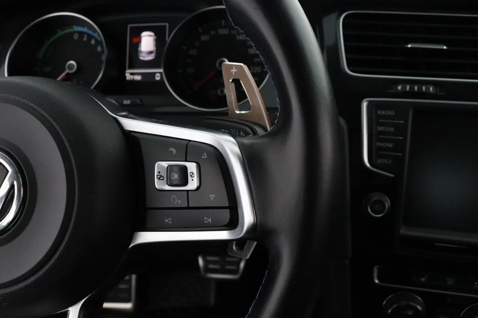 VOLKSWAGEN Golf EPP-628 carousel image