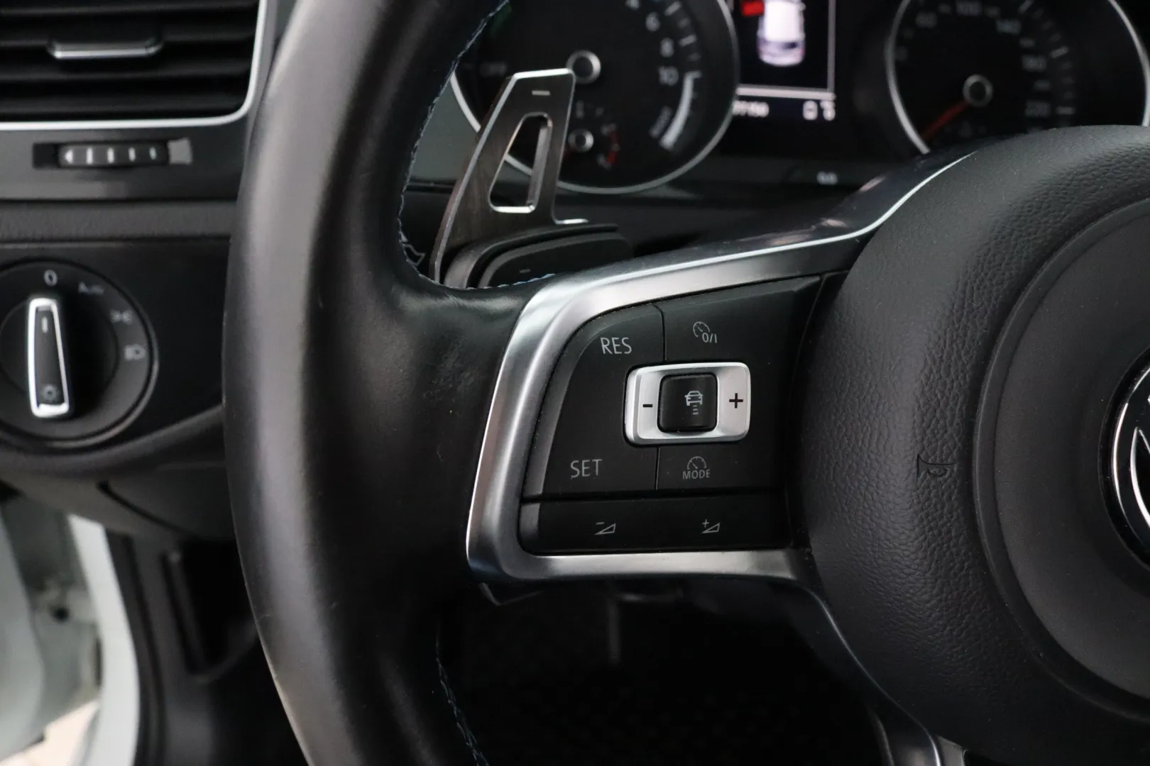 VOLKSWAGEN Golf EPP-628 carousel image