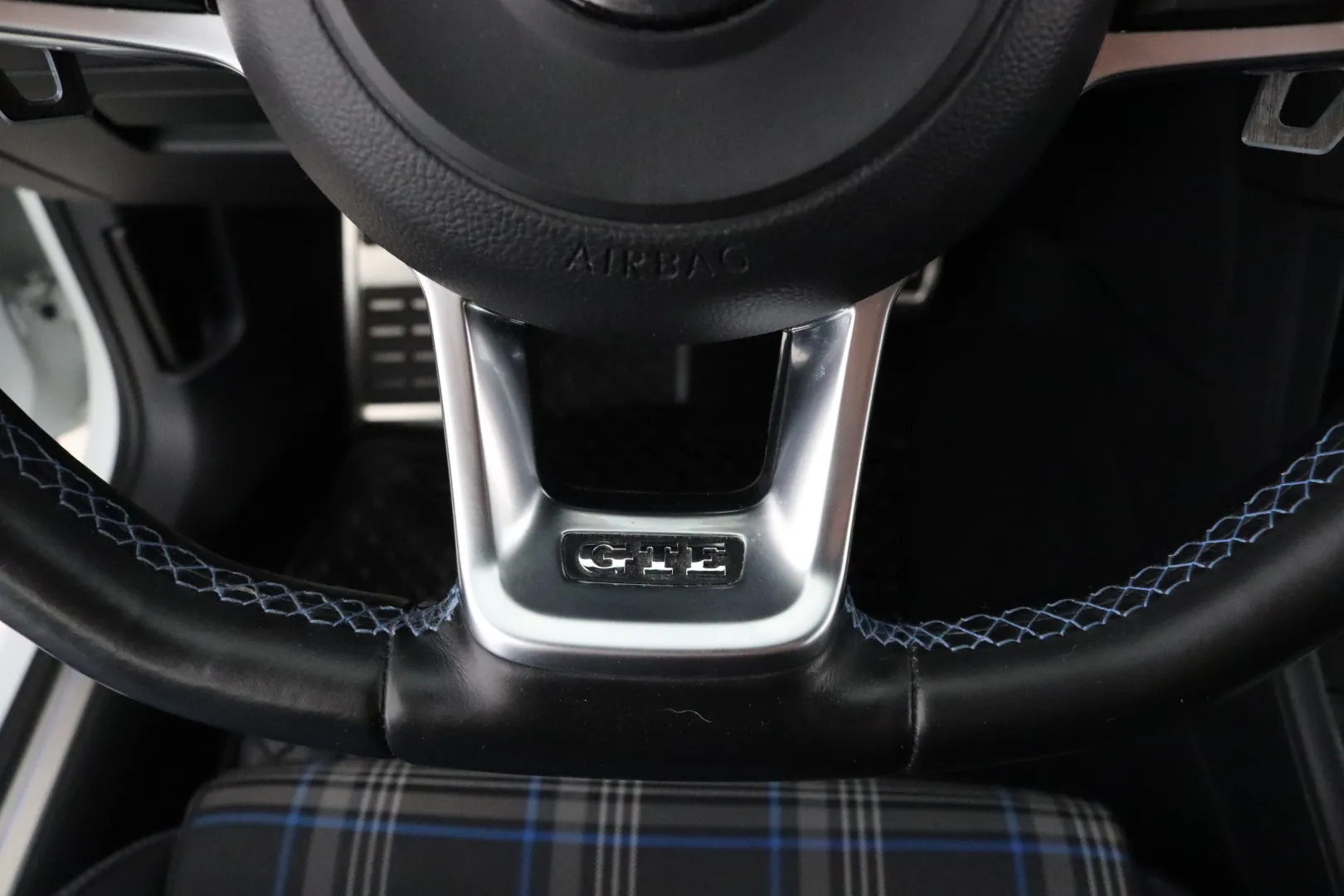 VOLKSWAGEN Golf EPP-628 carousel image