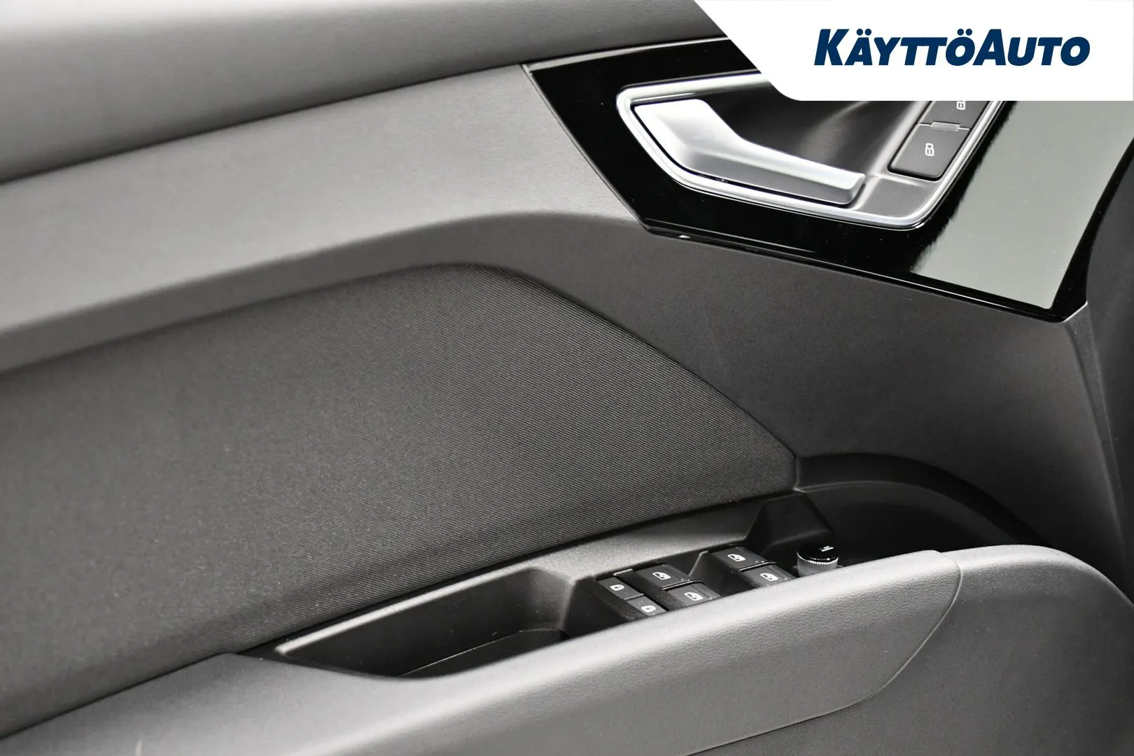 Audi Q4 e-tron ZPK-582 carousel image